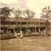River Storefronts in Cat Lo?